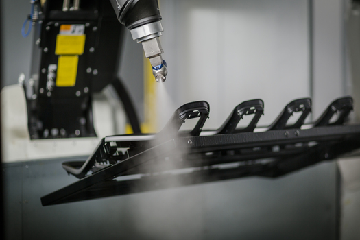 Roboterarm lackiert aufgesteckte Bauteile.JPG